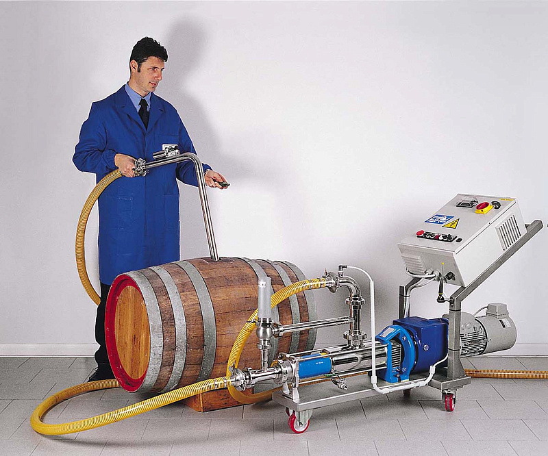 Винтовой насос CSF Inox - перекачка вина из бочки